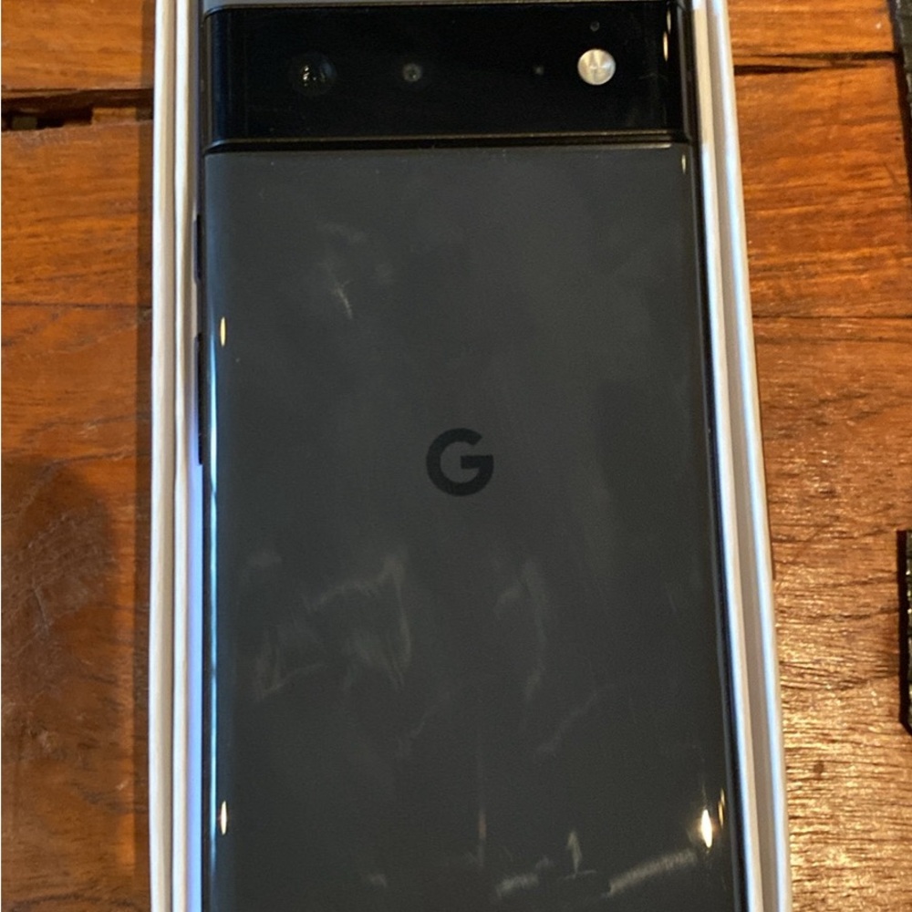 Google Pixel 6-5G Android - Picture 2 of 8